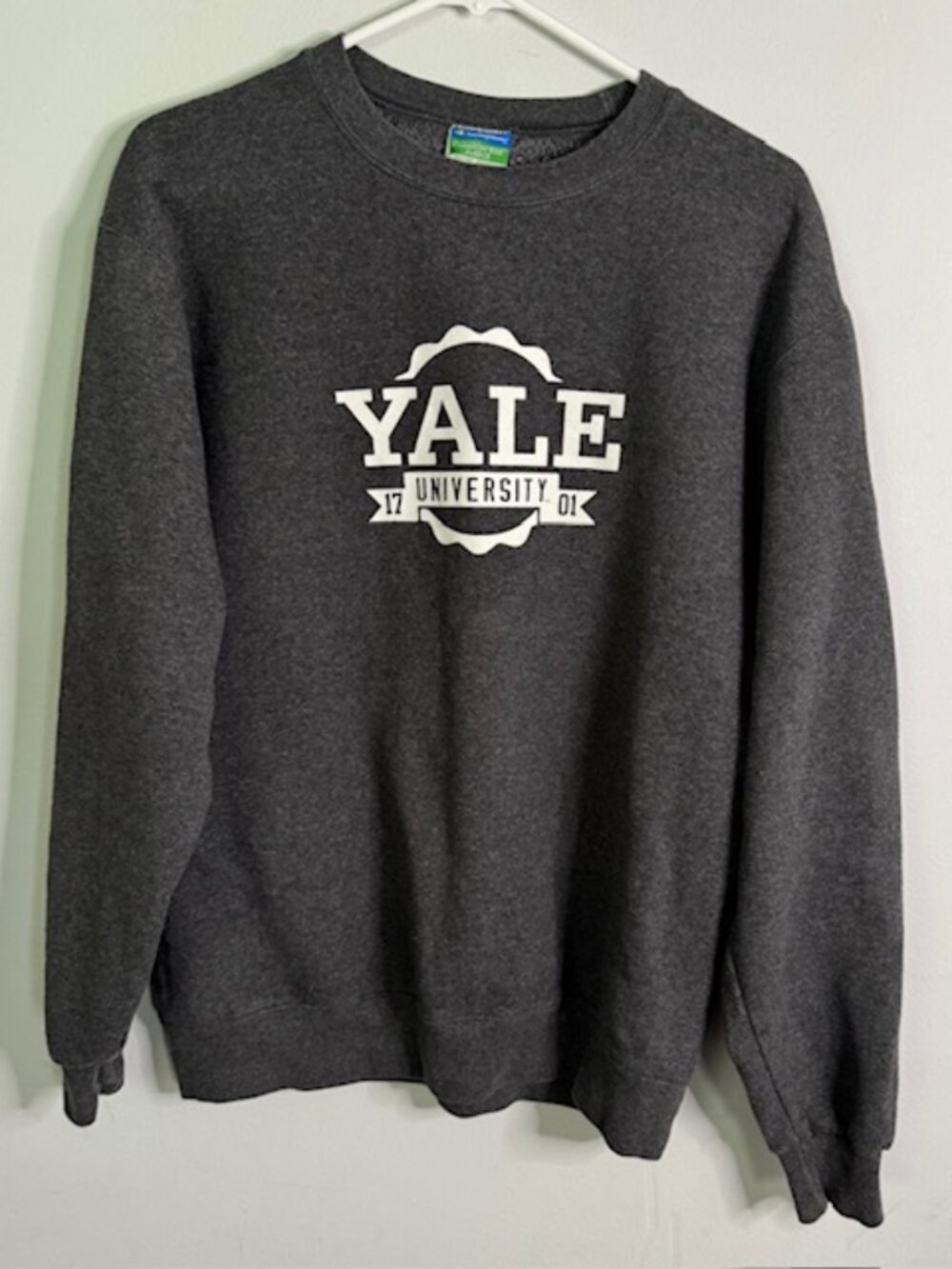 Champion Gray Crew Neck Yale University Sweatshirt Size Medium